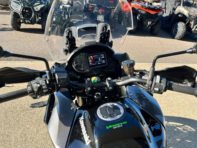 KAWASAKI 1100 SE 2025