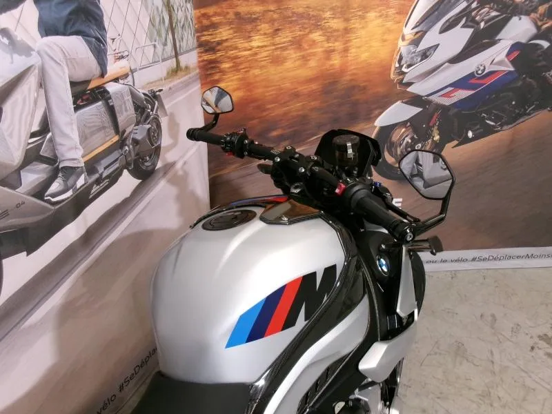 BMW M 1000 R 2025