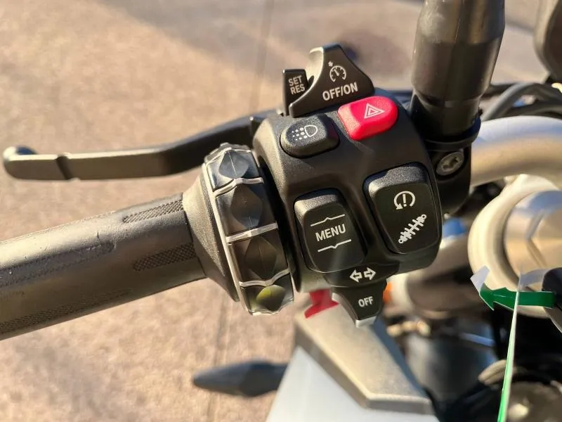 BMW 900 R  A2 full pack