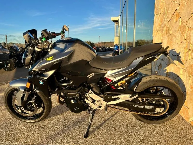 BMW 900 R  A2 full pack