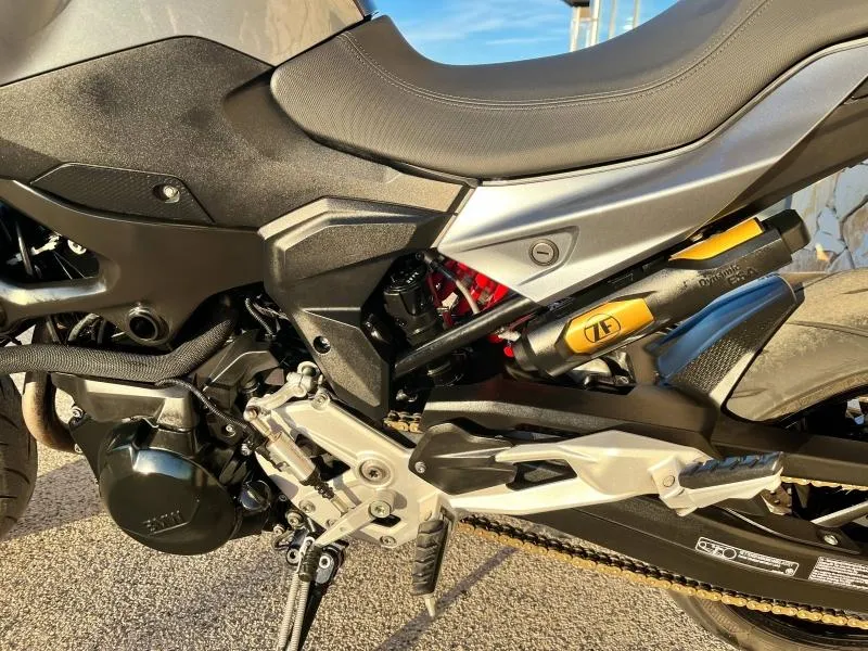 BMW 900 R  A2 full pack