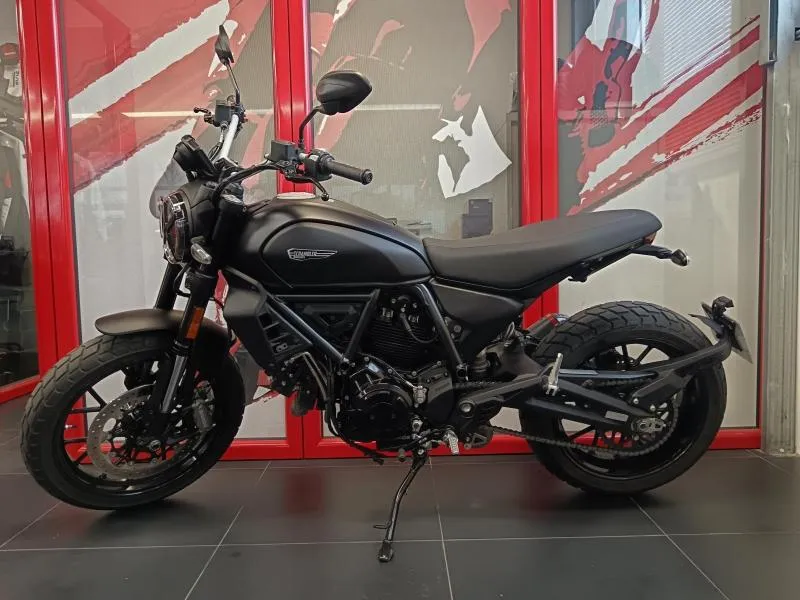 DUCATI Scrambler 800 Icon Dark