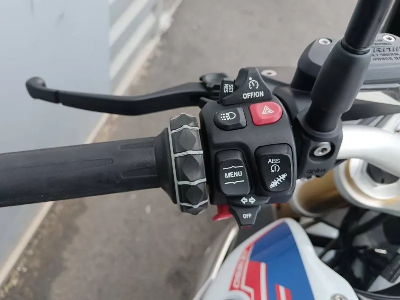 BMW 1250 R Style HP