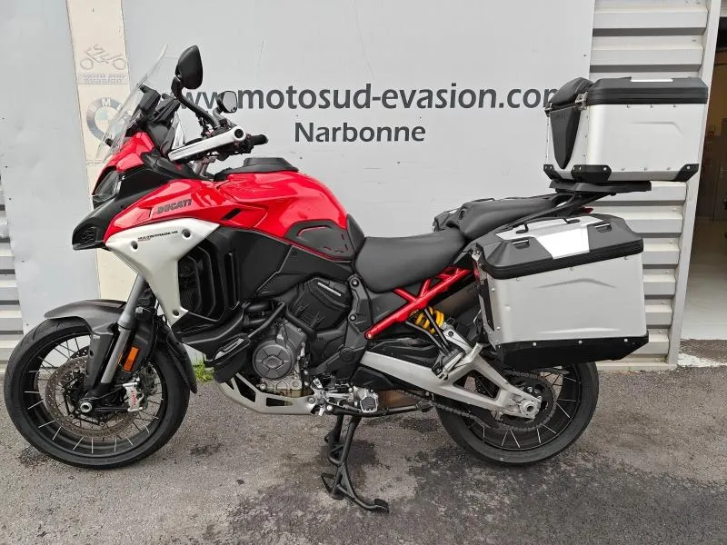 DUCATI V4 Rally 1160 Adventure Travel & Radar