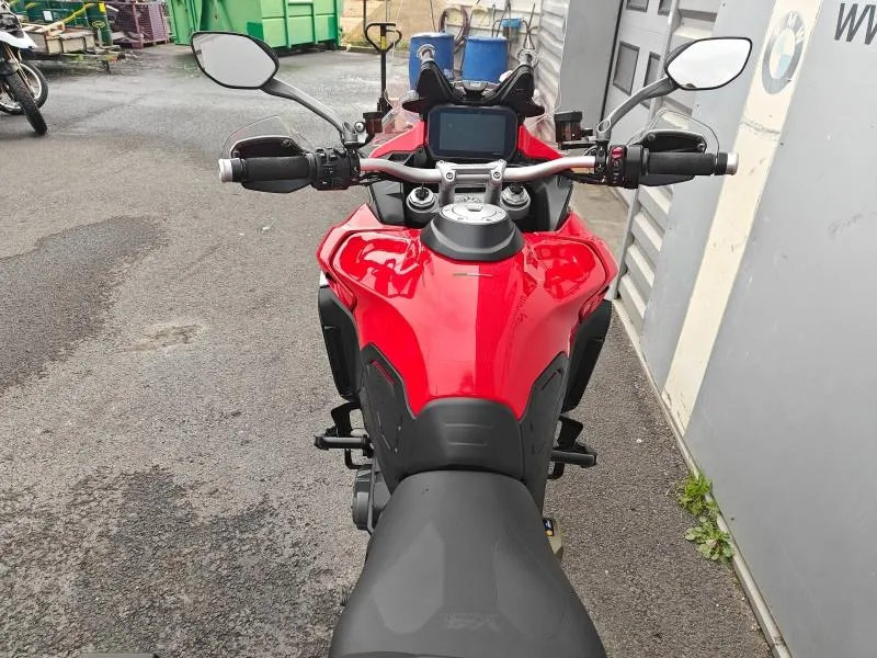 DUCATI V4 Rally 1160 Adventure Travel & Radar