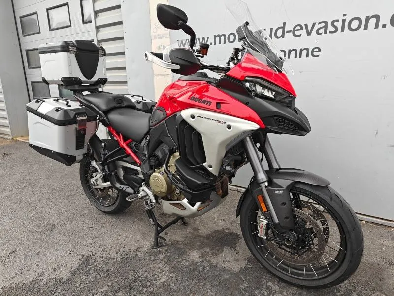 DUCATI V4 Rally 1160 Adventure Travel & Radar