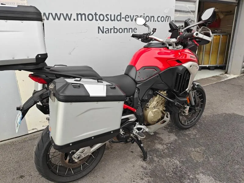 DUCATI V4 Rally 1160 Adventure Travel & Radar