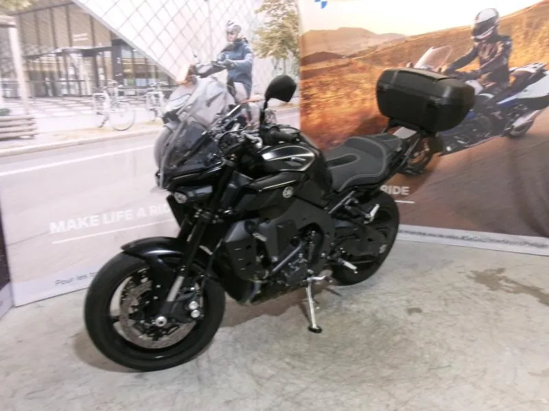 YAMAHA MT-10 1000 2024