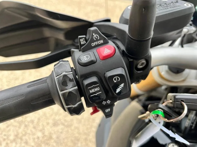 BMW 1250 R + FULL PACK + OPTIONS