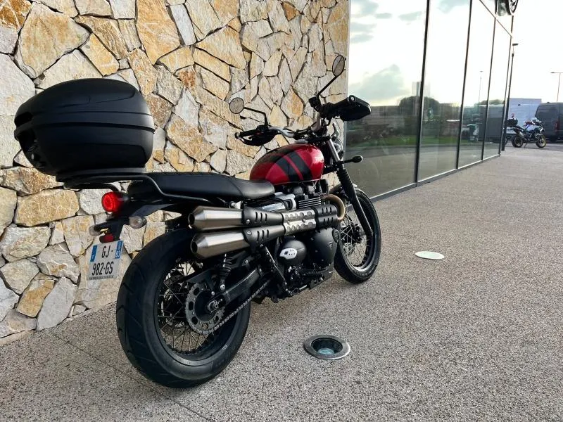 TRIUMPH 900 A2 AVEC BEAUCOUP D'OPTIONS