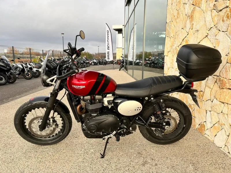 TRIUMPH 900 A2 AVEC BEAUCOUP D'OPTIONS