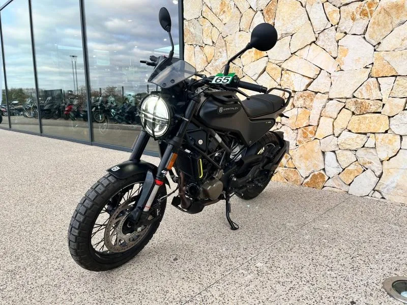 HUSQVARNA 125 2023 avec 2763 km