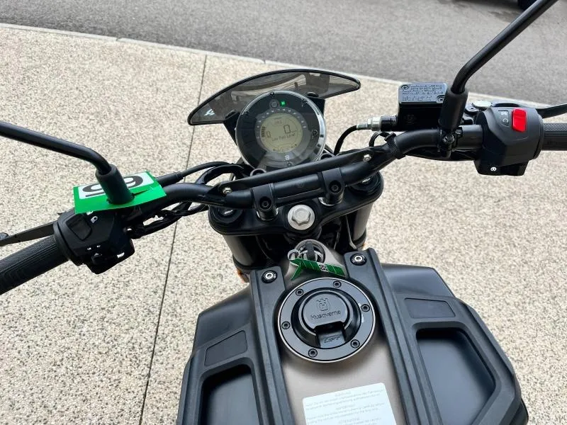 HUSQVARNA 125 2023 avec 2763 km