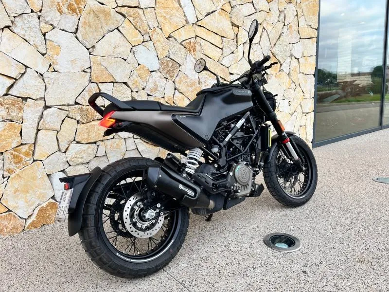 HUSQVARNA 125 2023 avec 2763 km