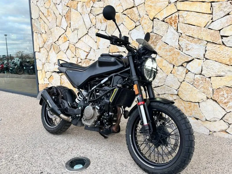 HUSQVARNA 125 2023 avec 2763 km