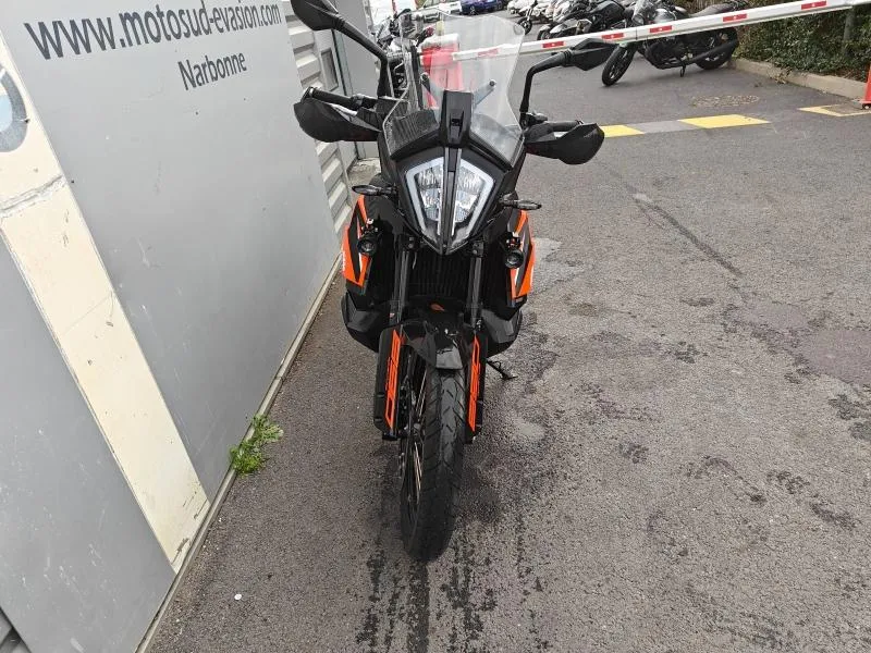 KTM 890 2024