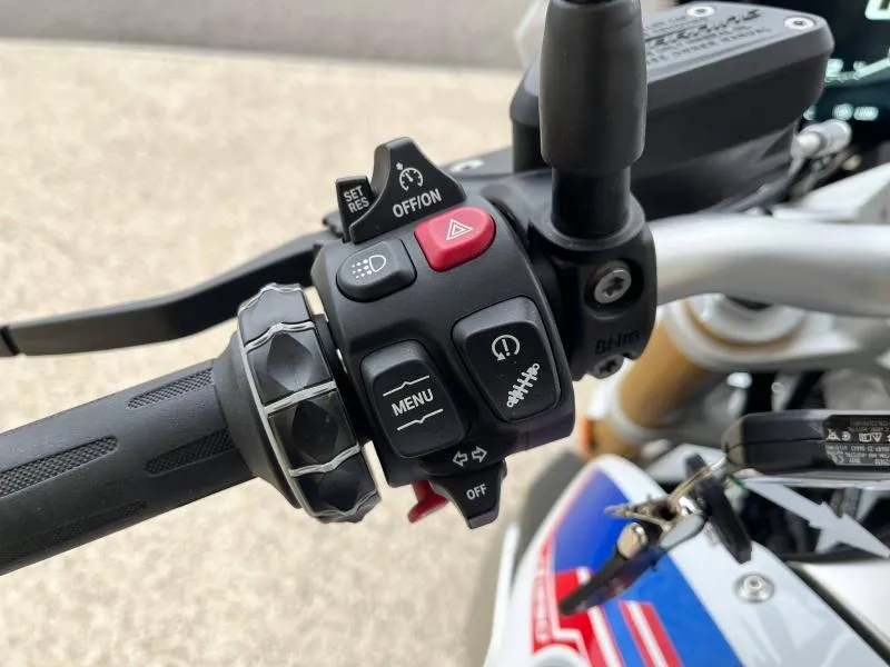 BMW 1250 R FULL PACK + OPTIONS