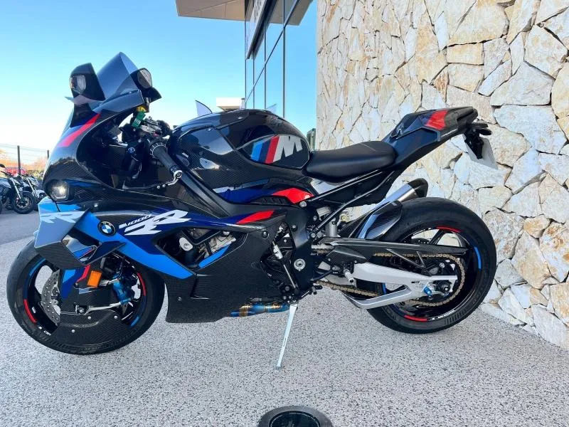 BMW 1000 RR Avec ligne Racing Akra + origine Akra