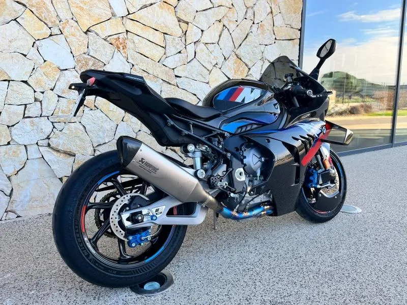 BMW 1000 RR Avec ligne Racing Akra + origine Akra