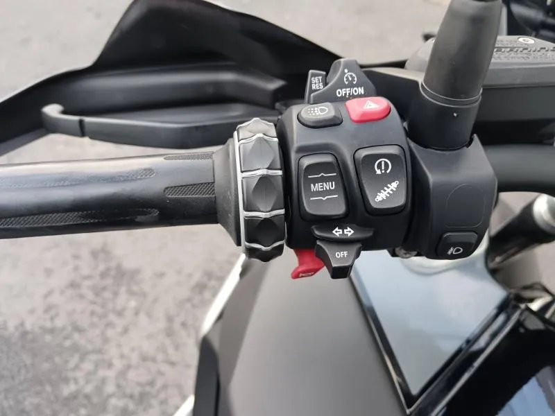 BMW 1250 GS Adventure châssis bas