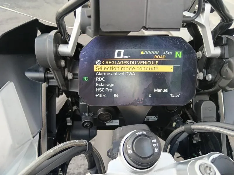 BMW 1250 GS Adventure châssis bas