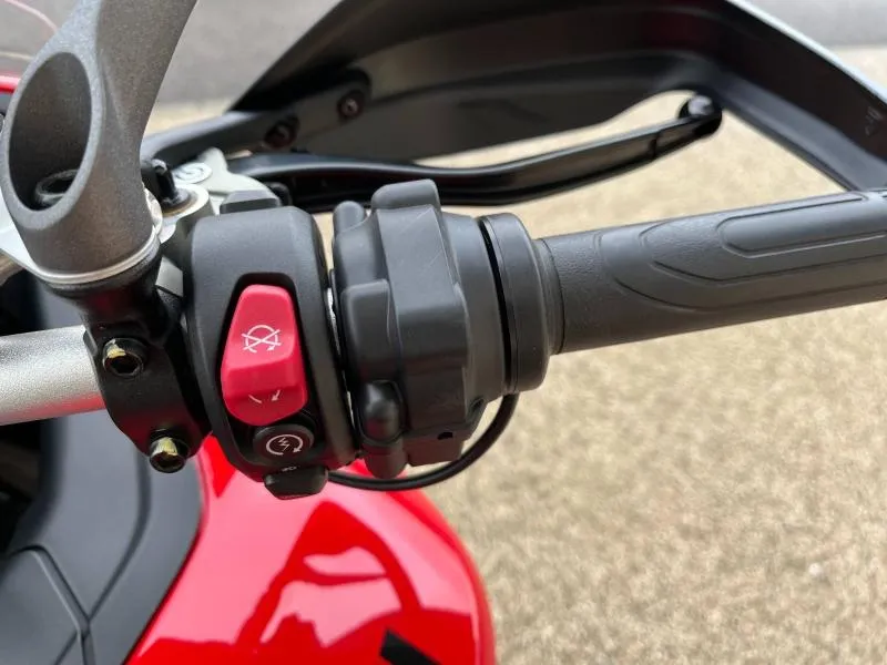 DUCATI Multistrada V2 890 + OPTIONS