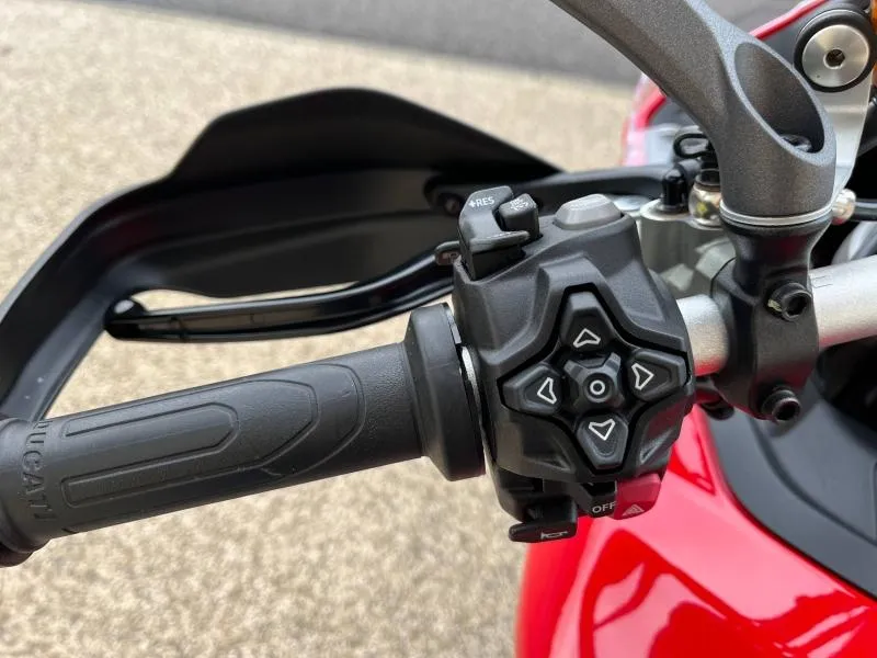 DUCATI Multistrada V2 890 + OPTIONS