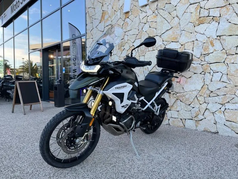 TRIUMPH 1200 Rally Pro