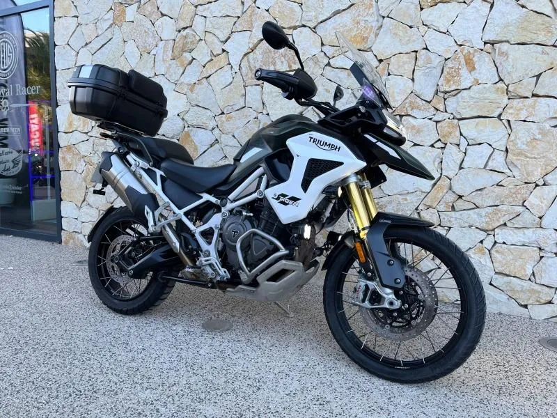 TRIUMPH 1200 Rally Pro