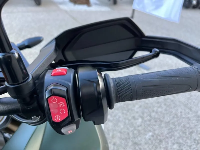 TRIUMPH 1200 Rally Pro