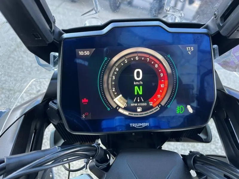 TRIUMPH 1200 Rally Pro