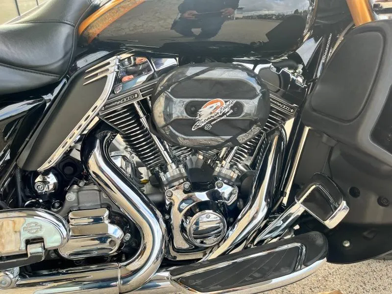 HARLEY-DAVIDSON TOURING ELECTRA GLIDE 1800 ULTRA LIMITED CVO FLHTKSE