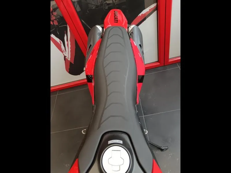 DUCATI Hypermotard 698 Mono