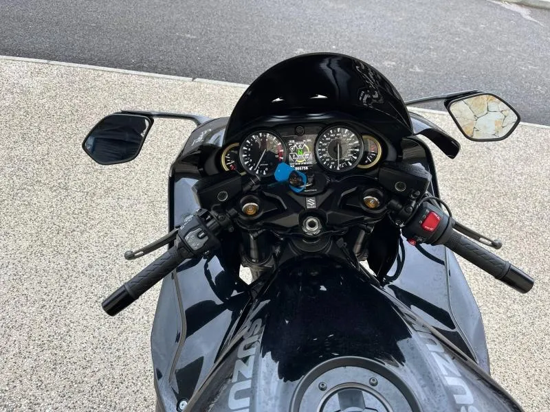 SUZUKI 1300 R  + options