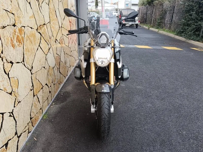 BMW 1250 R