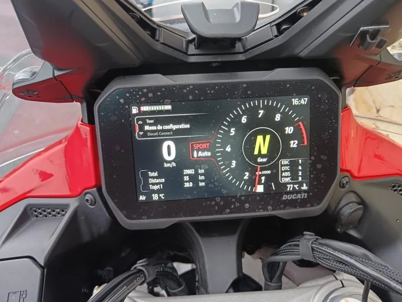 DUCATI V4 Rally 1160 Adventure Travel & Radar