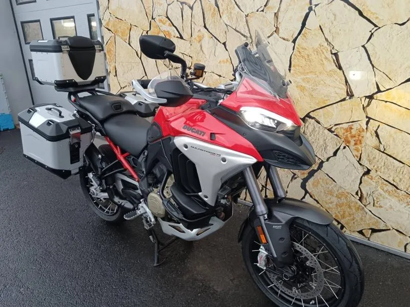 DUCATI V4 Rally 1160 Adventure Travel & Radar