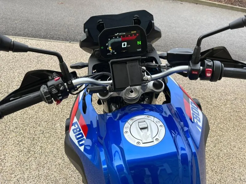 BMW 800 GS 2025 full pack A2