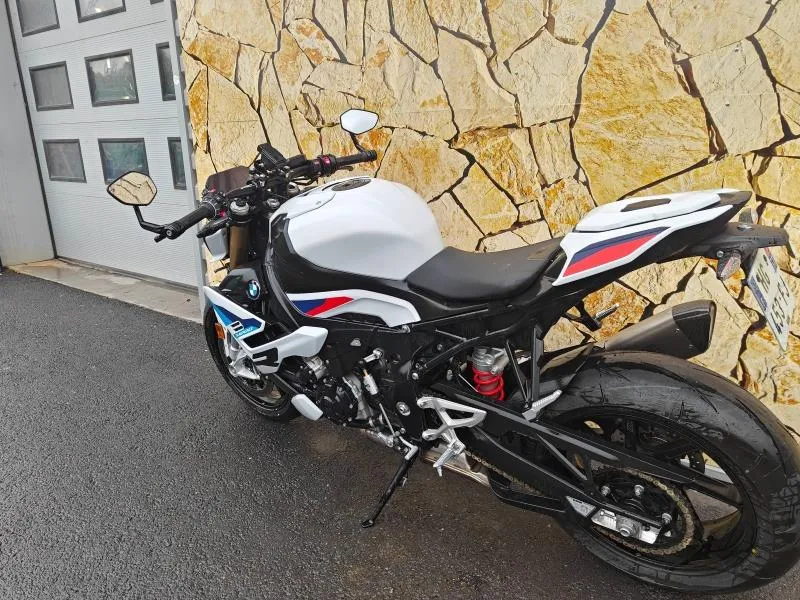 BMW 1000 R 2025