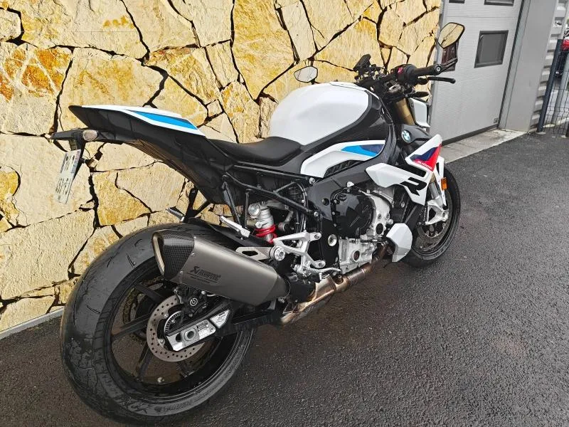 BMW 1000 R 2025