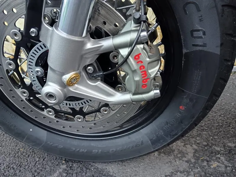 TRIUMPH Bobber 1200 ABS