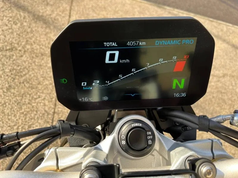 BMW 900 R A2 full pack