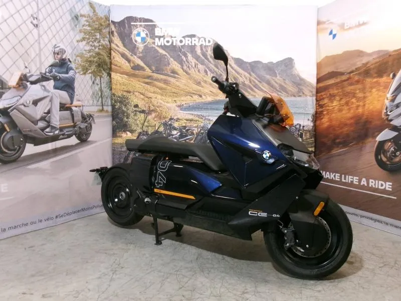 BMW CE04