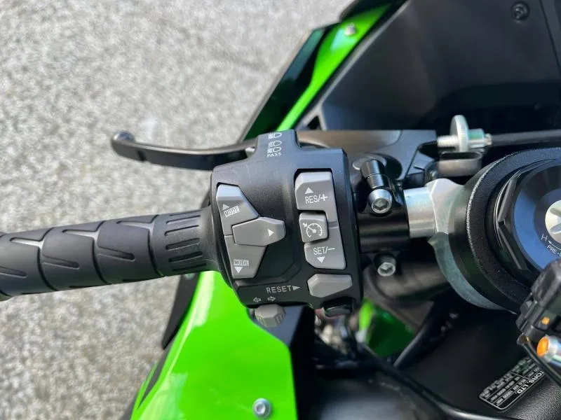 KAWASAKI ZX-10R 1000 Ninja 2023  ( ZX10R ZX10 R )