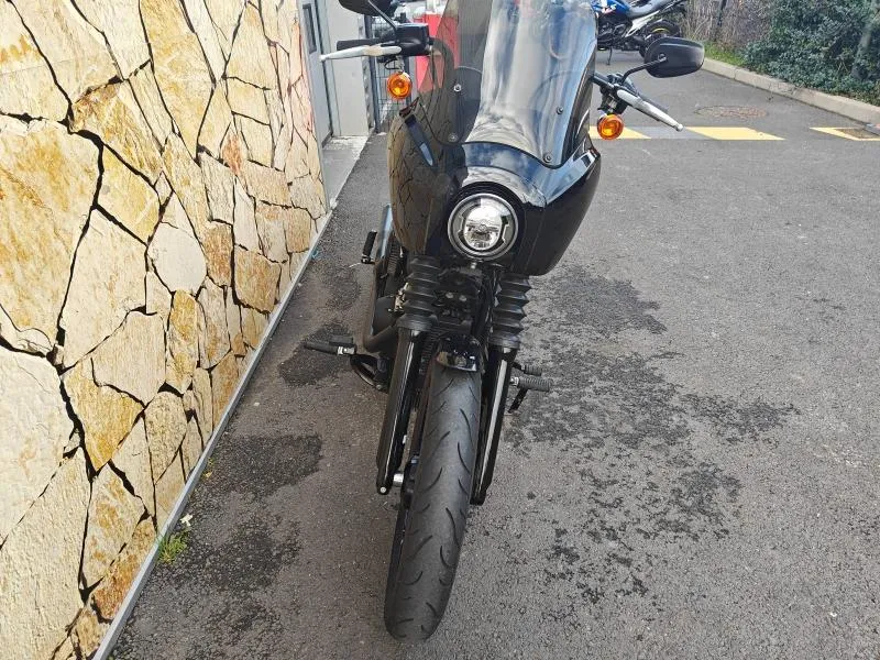 HARLEY-DAVIDSON Custom 1868 Couleur 2022