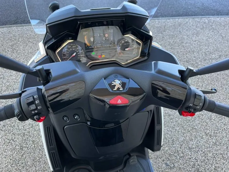 PEUGEOT 400 SW + options