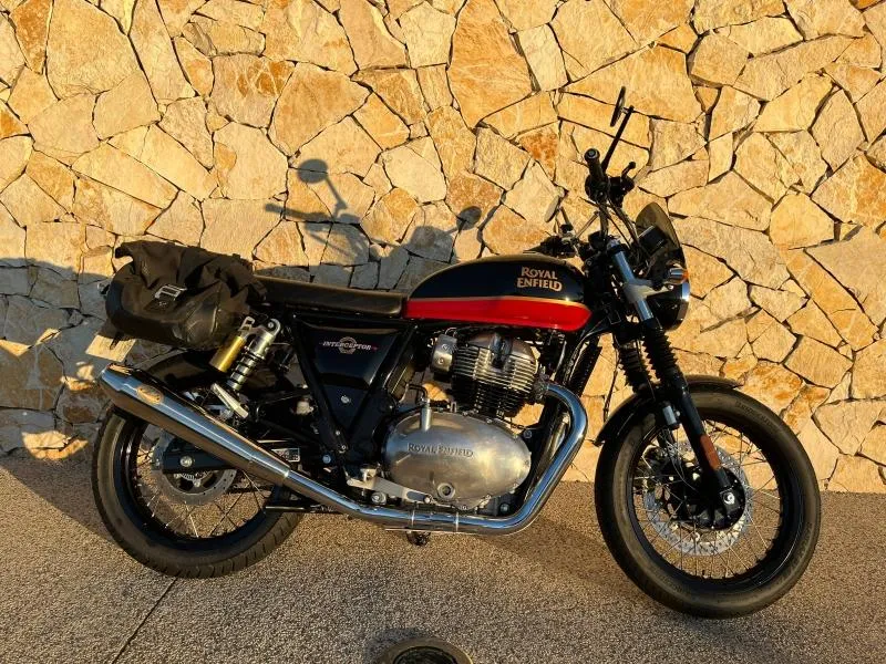 ROYAL ENFIELD Twin 650 Interceptor + OPTIONS