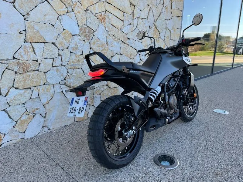 HUSQVARNA 401  35KM SEULEMENT GRIS/NOIR