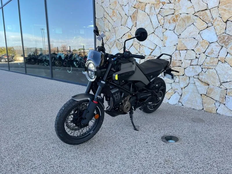 HUSQVARNA 401  35KM SEULEMENT GRIS/NOIR