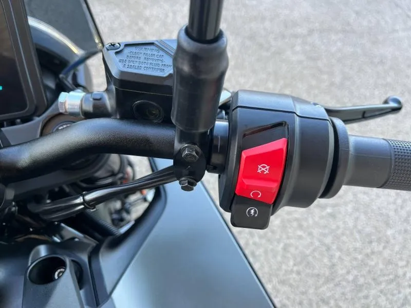 HUSQVARNA 401  35KM SEULEMENT GRIS/NOIR